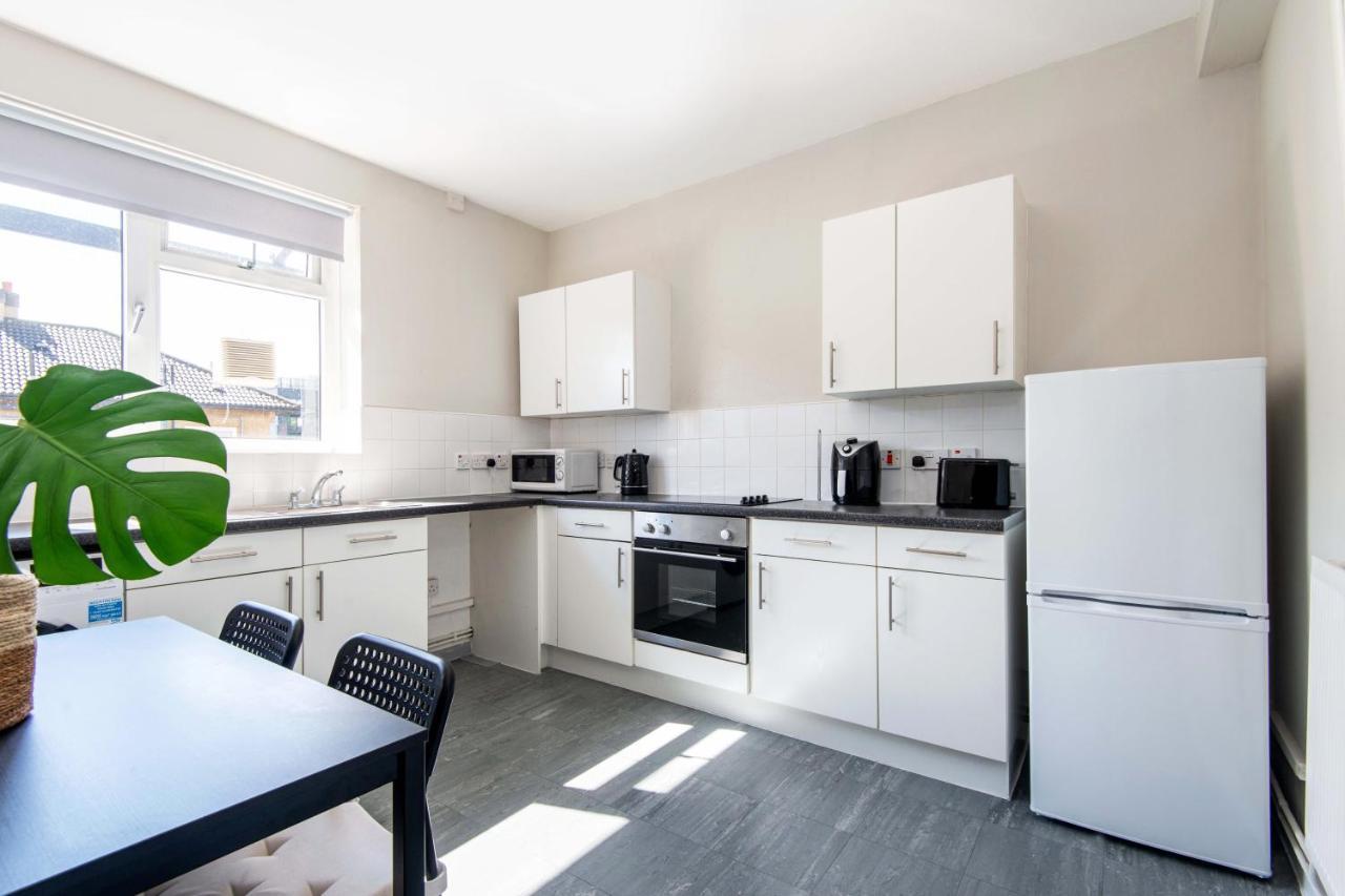 One Bedroom Apartment Лондон Екстер'єр фото